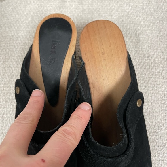 Lisa b. - Picture 7 of 10